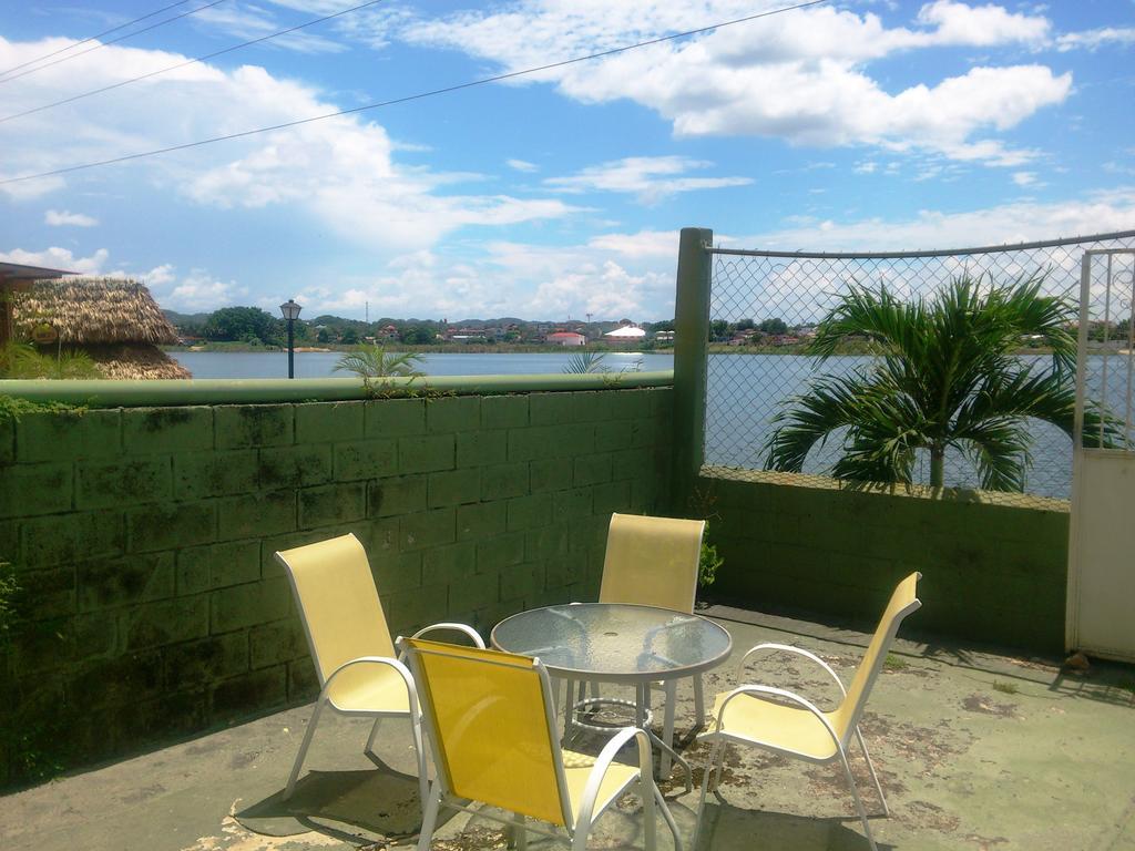 Green World Hotel Flores Exterior photo
